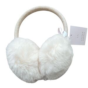 LC LAUREN CONRAD Ivory Faux Fur Earmuffs NWT One Size Winter